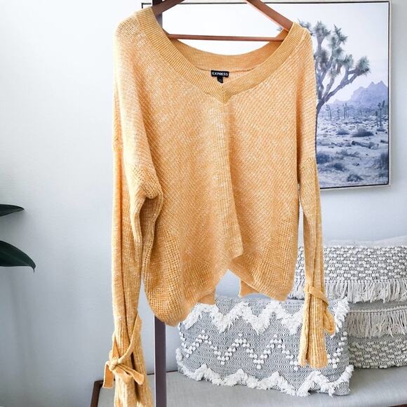 New Express Ultra slouchy Golden bell slv plunge V sweater casual cozy comfort L - Picture 2 of 4